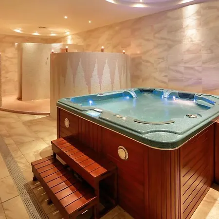 Romance Golden Line For Rent Apartment *