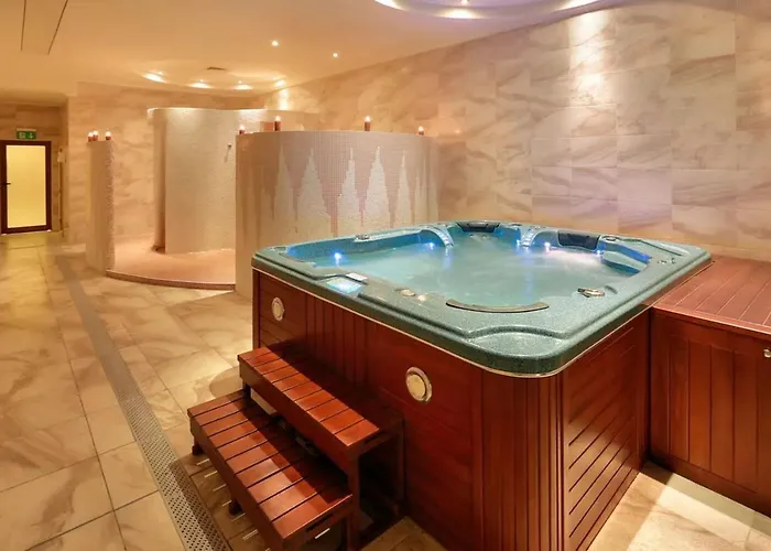 Romance Golden Line For Rent Apartment *